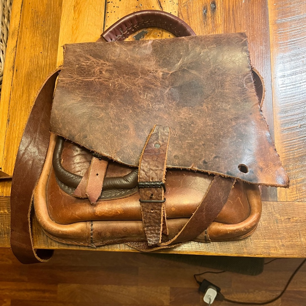 Handmade equestrian leather saddle bag with phone case absolutely love this bag